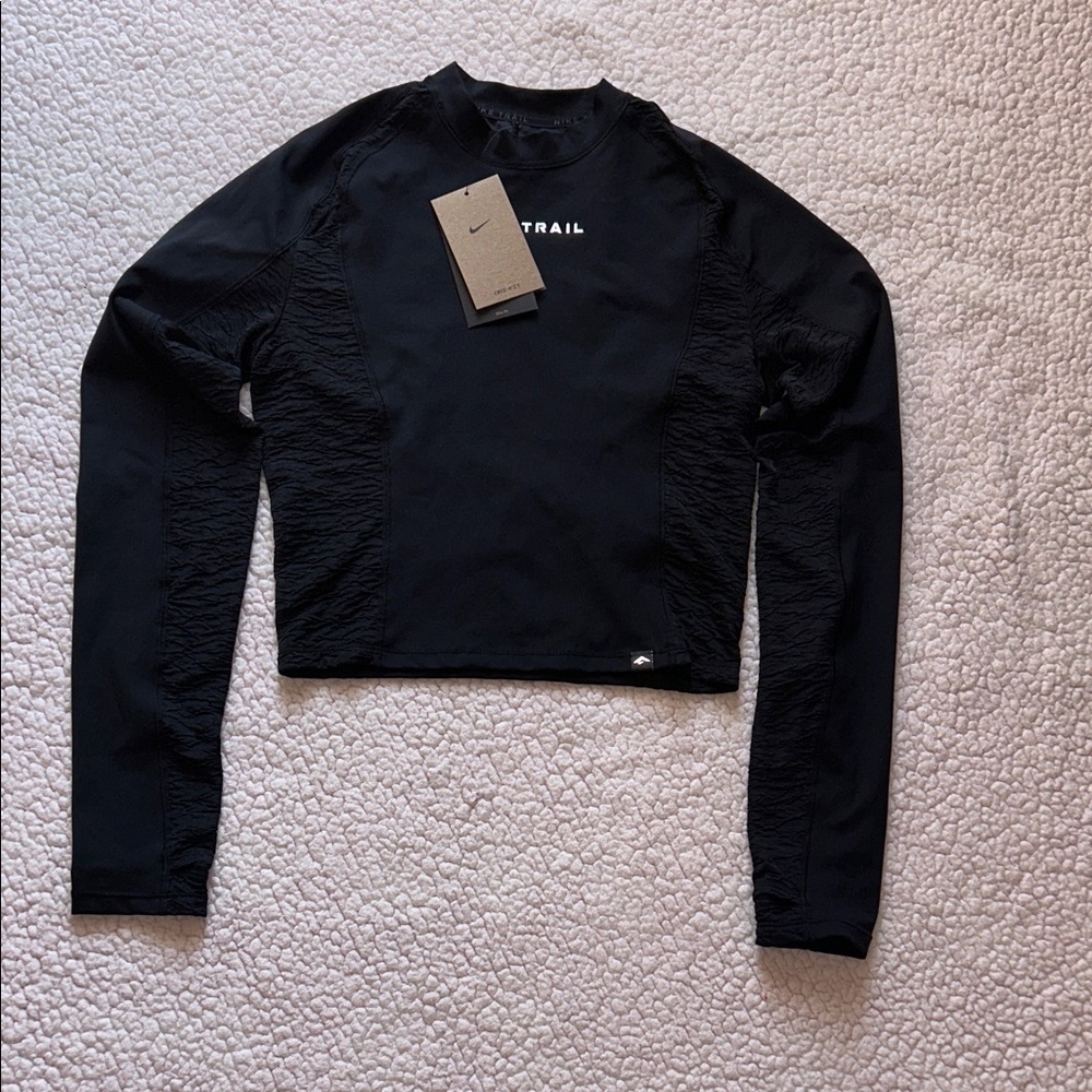 Nike Black Long-Sleeve Crop Trail Tee - Picture 3 of 15